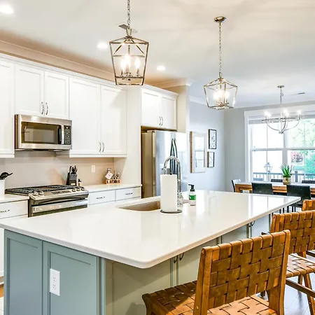 Cozy South Carolina Abode - Steps From Main Street Villa